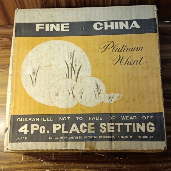 Vintage Platinum Wheat Fine China 4pc place setting in original box - Picture 1 of 3